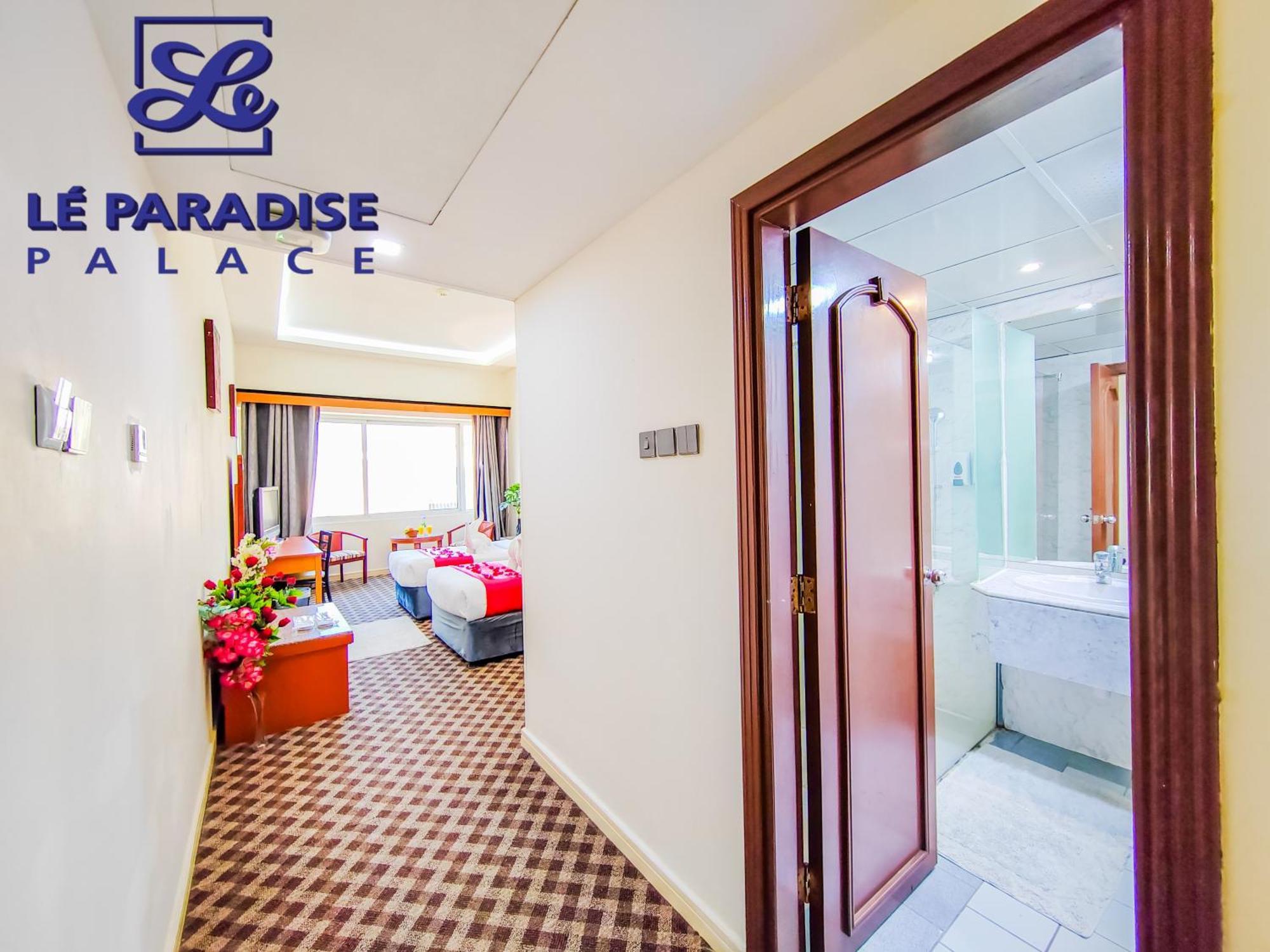 Le Paradise Palace Hotel Dubai Esterno foto